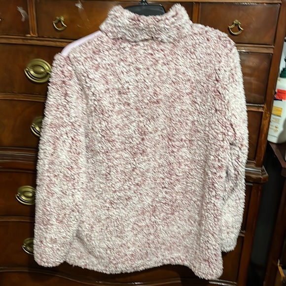 Fluffy pull over jacket - Picture 3 of 3